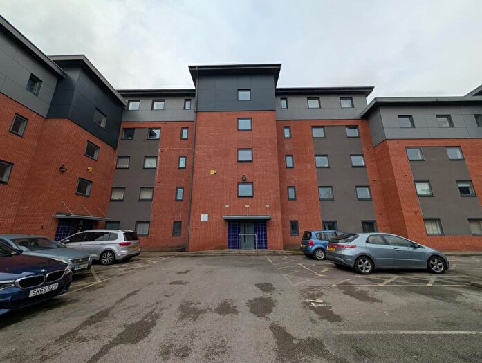 2 Bedroom Flat For Sale In Linen Quarter, Denmark Road, M15