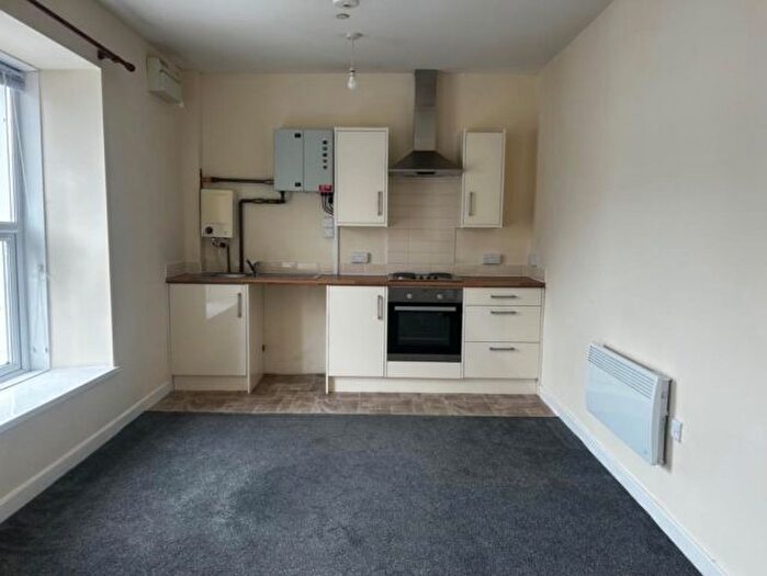 2 Bedroom Flat To Rent In Llanelli, John Street, SA15