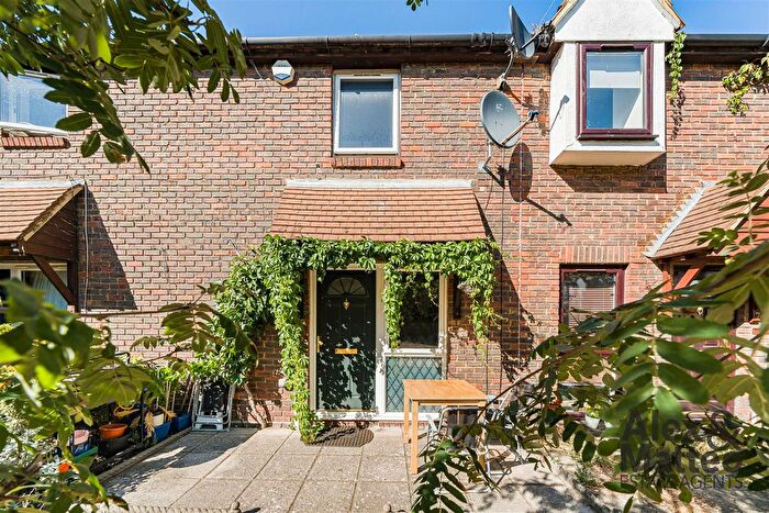 1 Bedroom Property For Sale In Abbey Gardens, Bermondsey, SE16