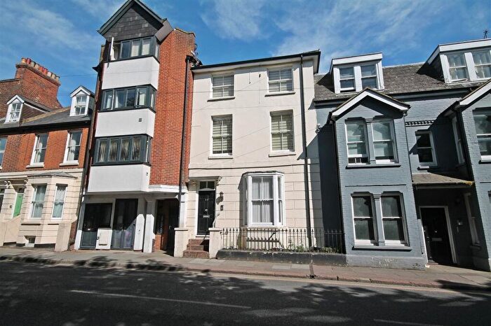 2 Bedroom Apartment To Rent In Station Road West, Canterbury, CT2