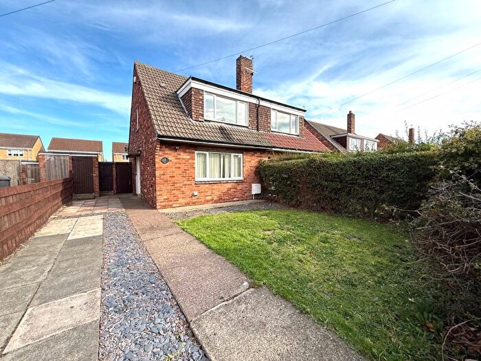 3 Bedroom Semi-Detached House For Sale In Woodside Crescent, Hadston, NE65