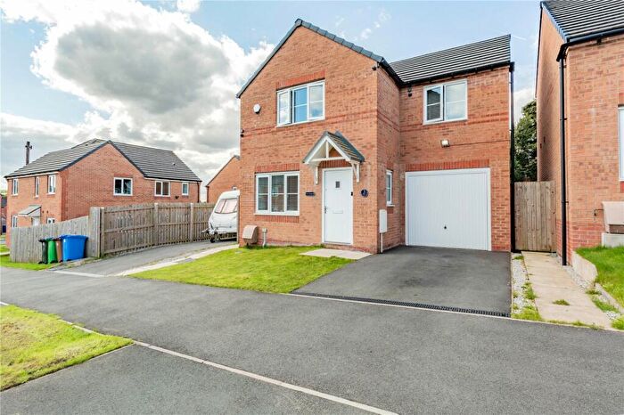 3 Bedroom Detached House For Sale In Conrad Cole Road, Hill Top Park, Rochdale, Greatwr Manchester, OL11