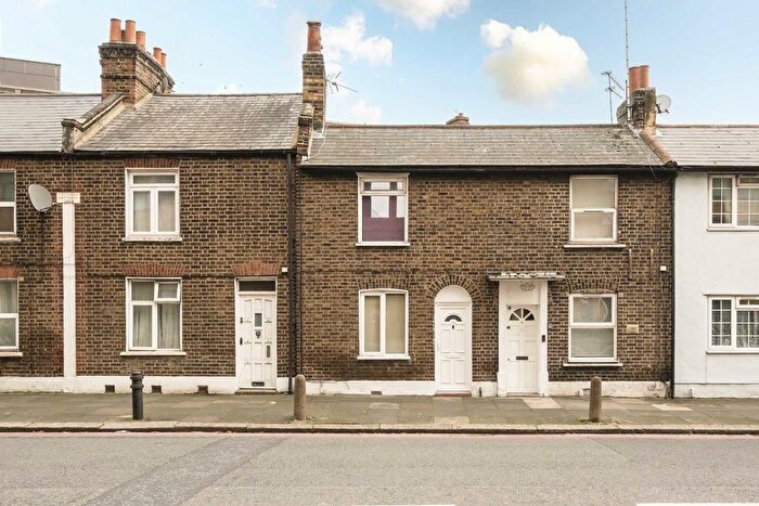 2 Bedroom Property To Rent In Old Oak Common Lane, London, W3