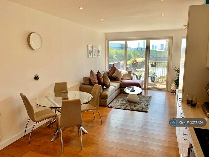 2 Bedroom Flat To Rent In Springer Court, London, E3