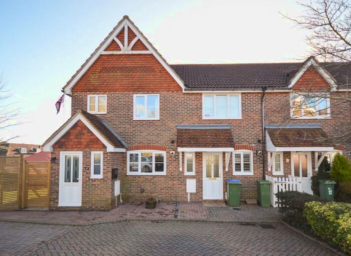 2 Bedroom Terraced House To Rent In Lyntons, Pulborough, RH20