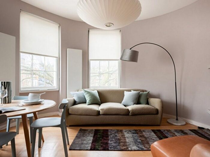 2 Bedroom Flat To Rent In Holland Park Avenue, London, W11