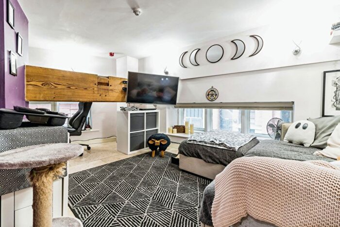 1 Bedroom Flat For Sale In Princess Street, Manchester, Greater Manchester, M1