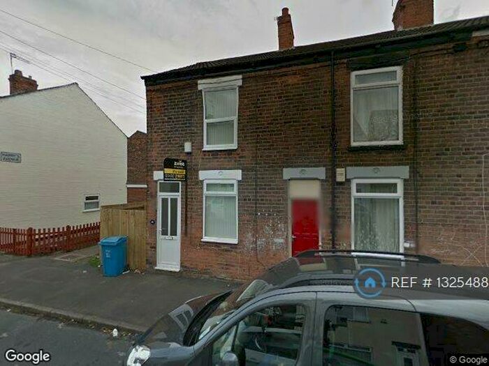 2 Bedroom End Of Terrace House To Rent In Lorraine Street, Hull, HU8