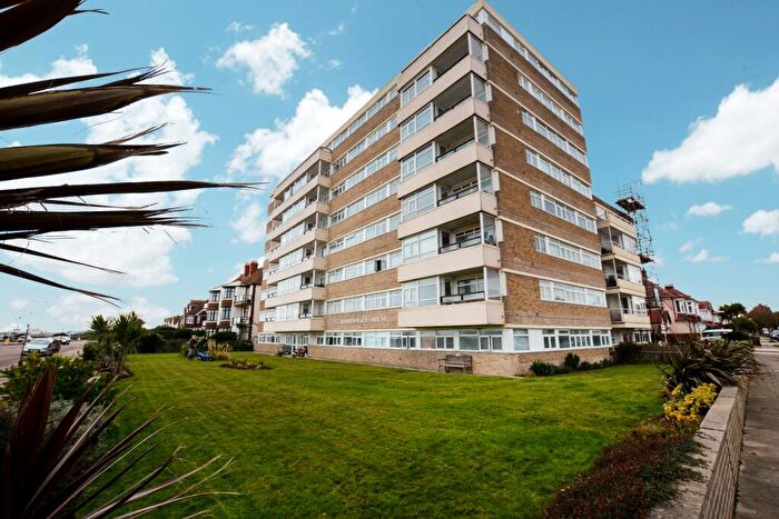 1 Bedroom Apartment To Rent In Berriedale House, - Kingsway, Hove, BN3