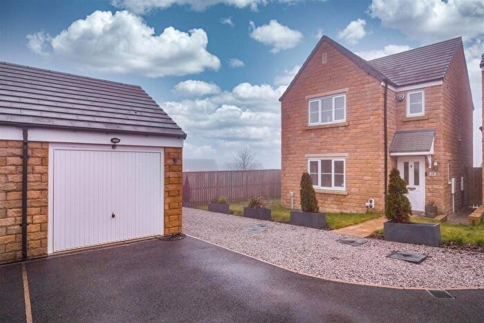 3 Bedroom Detached House For Sale In Haigh Road, Huddersfield, HD3