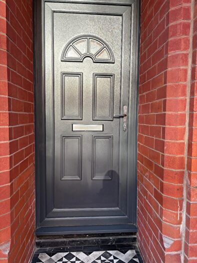 4 Bedroom Terraced House To Rent In Rusholme Place, Manchester, Greater Manchester, M14