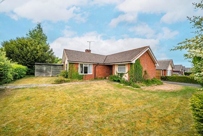 3 Bedroom Bungalow For Sale In Eardley Avenue, Andover, SP10