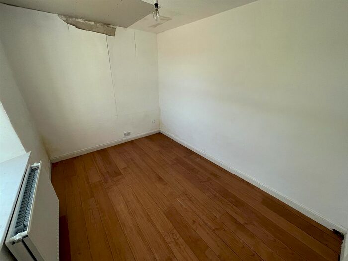 2 Bedroom Cottage For Sale In Ladybank, Cupar, KY15