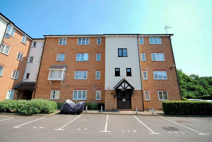Studio To Rent In Laurel Court, Vicars Bridge Close, Wembley, Middlesex, HA0