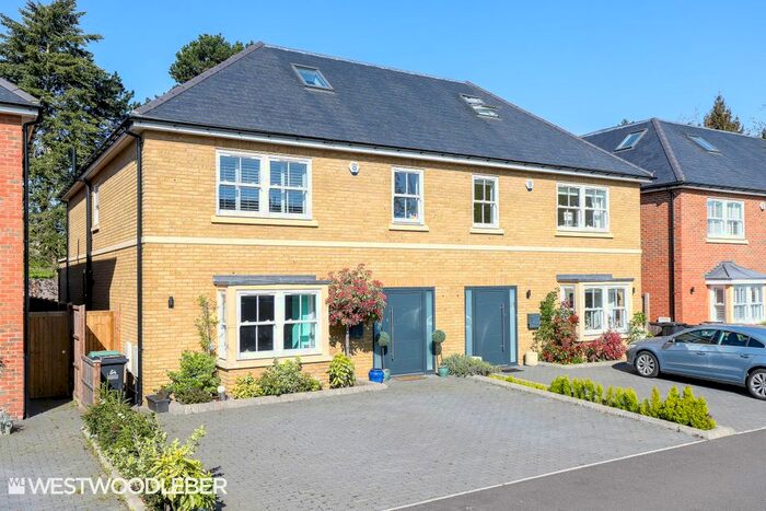 5 Bedroom Semi-Detached House To Rent In Hailey Gardens, Hailey, Hertford, SG13