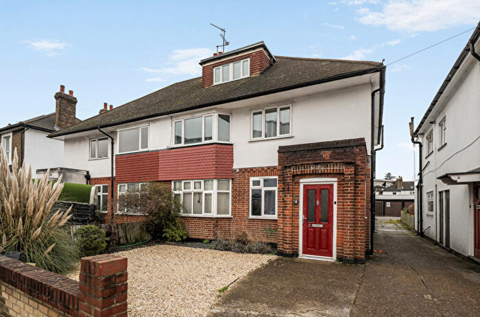 3 Bedroom Maisonette For Sale In Palace Grove, Bromley, BR1