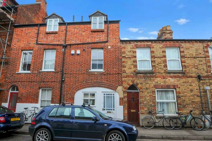 3 Bedroom Terraced House To Rent In Canal Street, Jericho, OX2