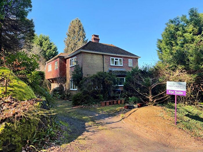 5 Bedroom Detached House For Sale In Sandrock, Haslemere, GU27