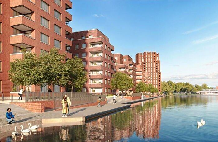 3 Bedroom Flat For Sale In Southmere, Harrow Manorway, SE2