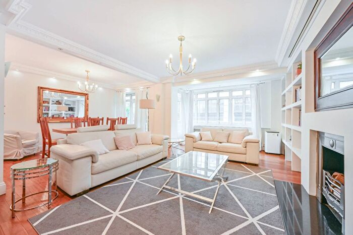 3 Bedroom Flat To Rent In Inverness Terrace, Bayswater, London, W2