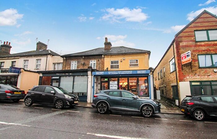 2 Bedroom Flat To Rent In Warley Hill, Brentwood, Essex, CM14