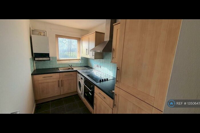 1 Bedroom Flat To Rent In Lorrimore Close, Billericay, CM12