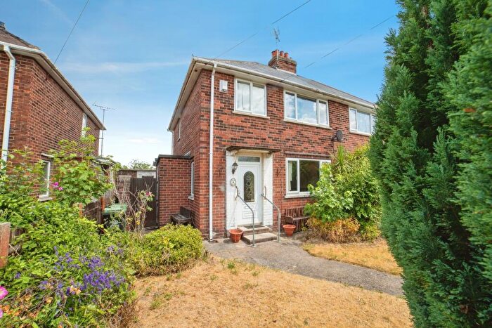 3 Bedroom Semi-Detached House For Sale In Pollard Drive, Mansfield, Nottinghamshire, NG18
