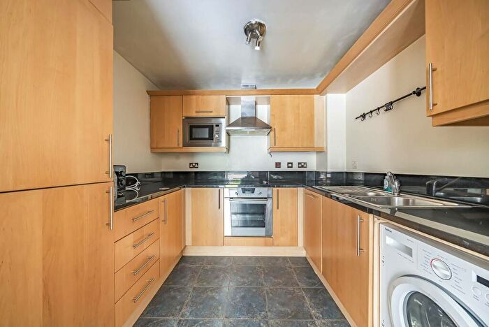 1 Bedroom Flat To Rent In Lowry House, Isle Of Dogs, London, E14
