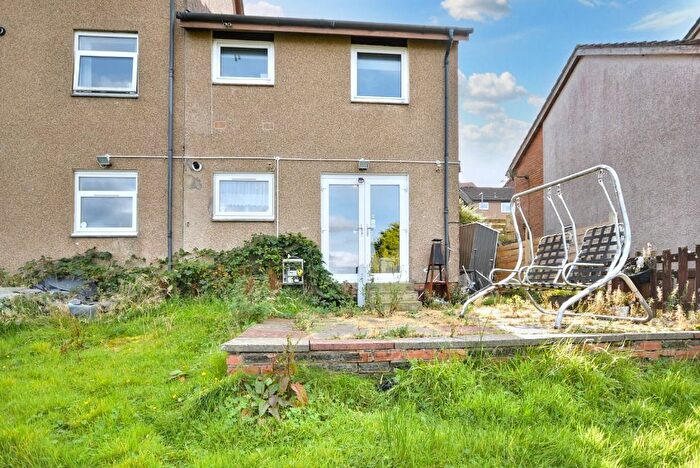 2 Bedroom Flat For Sale In Dougliehill Terrace, Inverclyde, Port Glasgow, PA14