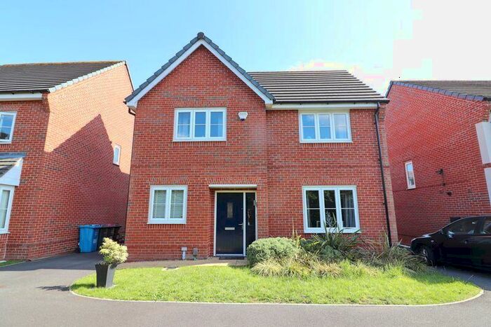 4 Bedroom Detached House For Sale In Bullbridge View, Worsley, Manchester, M28