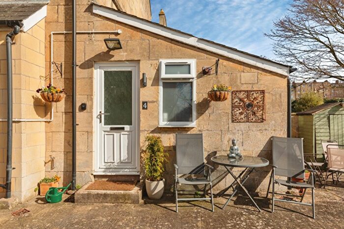 1 Bedroom Flat For Sale In Bloomfield Avenue, Bath, BA2