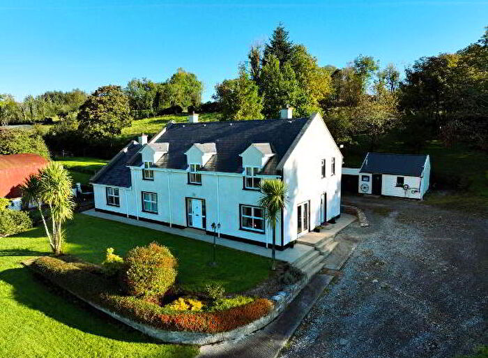 7 Bedroom Detached House For Sale In Lattone Road, Enniskillen, BT93