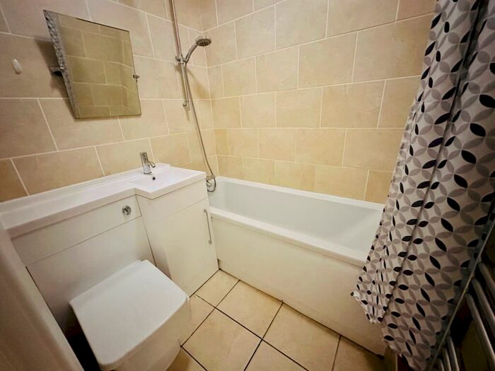 1 Bedroom Flat To Rent In Manor Road, Bournemouth, BH1