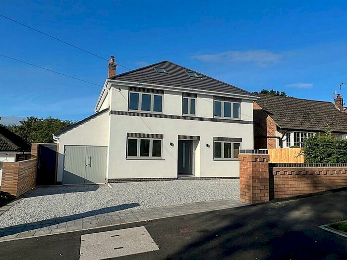 5 Bedroom Detached House For Sale In Inchbrook Road, Kenilworth, CV8