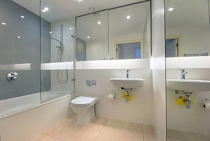 1 Bedroom Flat To Rent In Walworth Road, Borough, London, SE1