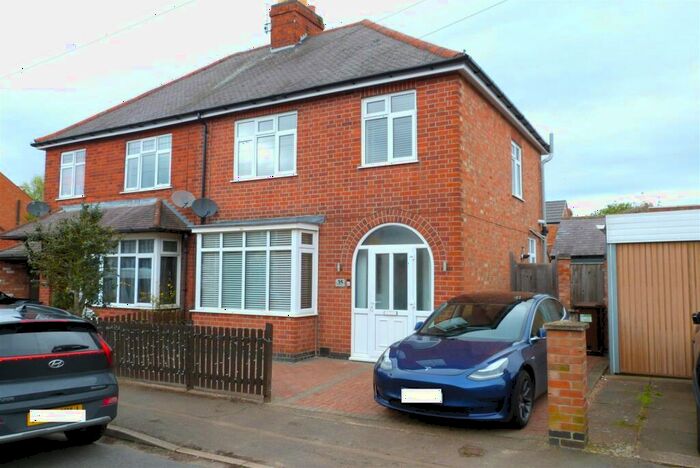 3 Bedroom Semi-Detached House For Sale In Wellington Street, Syston., LE7