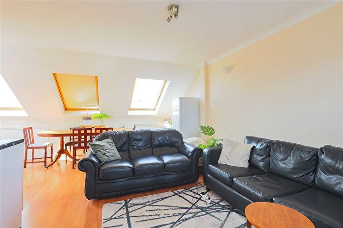 3 Bedroom Maisonette To Rent In Montana Road, Tooting, London, SW17