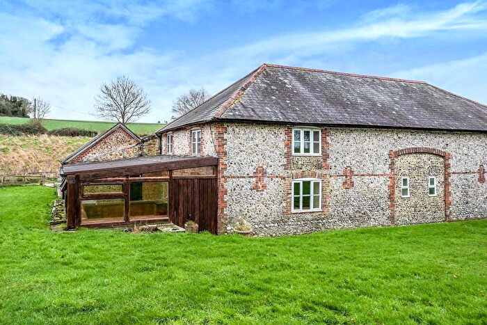 2 Bedroom Garage / Parking To Rent In Compton, Chichester, West Sussex, PO18
