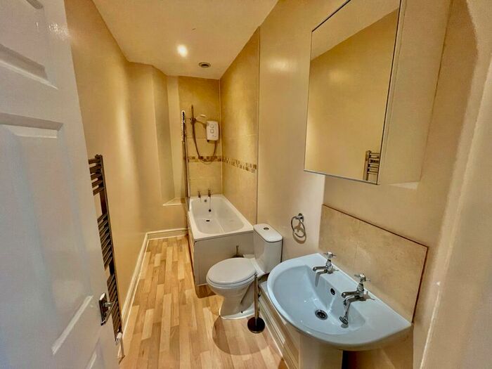 8 Bedroom House To Rent In Junction Avenue, Bath, BA2