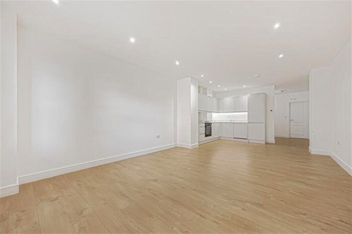 1 Bedroom Apartment For Sale In Gosbrook Road, Caversham, Reading, RG4