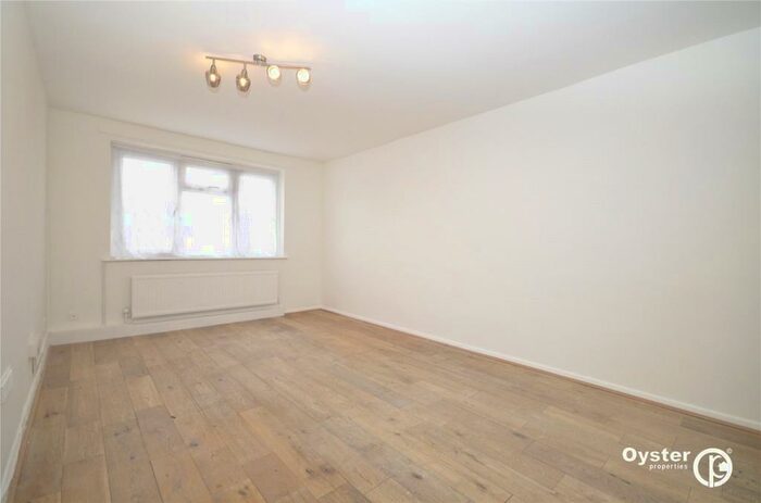 1 Bedroom Apartment To Rent In Peyton House, Link Road, London, N11