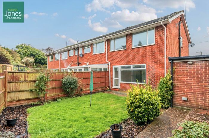 3 Bedroom End Of Terrace House To Rent In Abbotts View, Sompting, Lancing, West Sussex, BN15