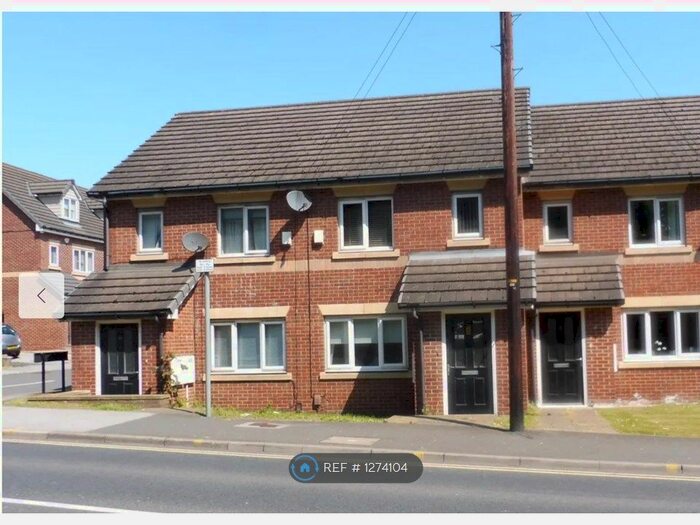 3 Bedroom Terraced House To Rent In Pontefract Road, Barnsley, S71