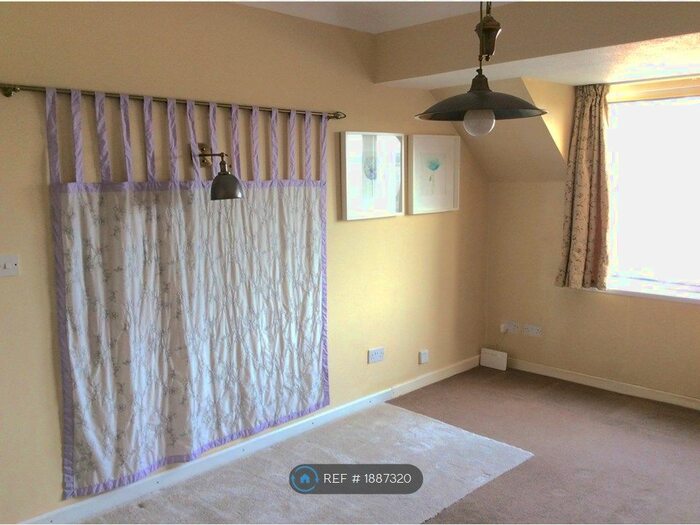 1 Bedroom Flat To Rent In Homeberry House, Cirencester, GL7