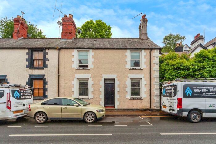 3 Bedroom End Of Terrace House For Sale In Edeyrnion Terrace, Corwen, Denbighshire, LL21