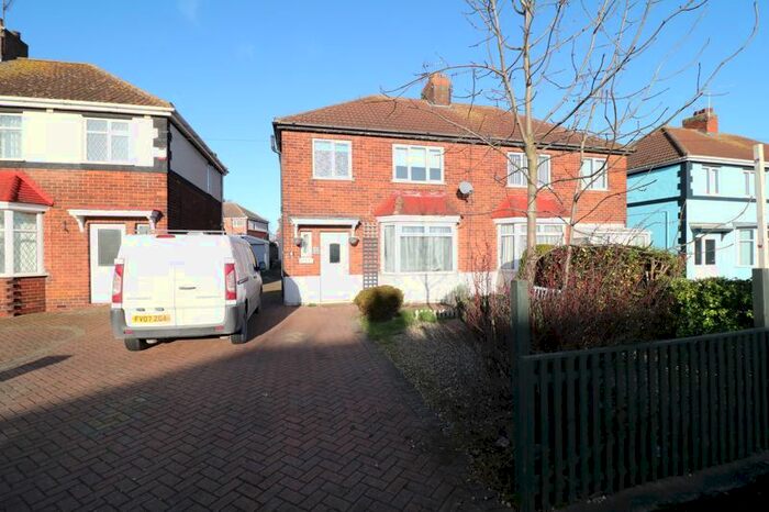 3 Bedroom Semi-Detached House To Rent In Cornwall Road, Scunthorpe, DN16