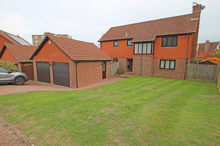 4 Bedroom Detached House For Sale In Saffrons Park, Eastbourne, BN20