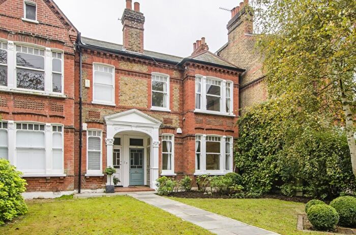 2 Bedroom Flat To Rent In Croxted Road London, SE21