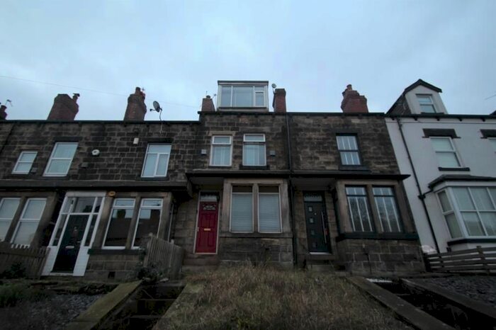 4 Bedroom Terraced House To Rent In Low Lane, Horsforth, Leeds, LS18