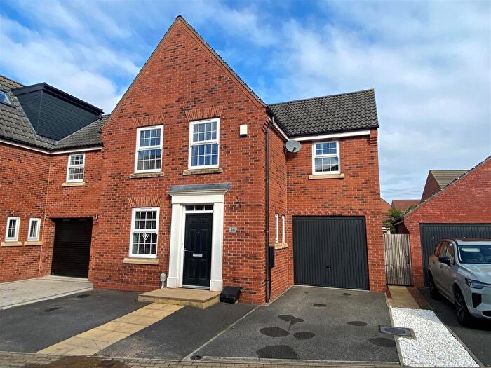 3 Bedroom Detached House For Sale In Greenwich Park, Kingswood, Hull, HU7